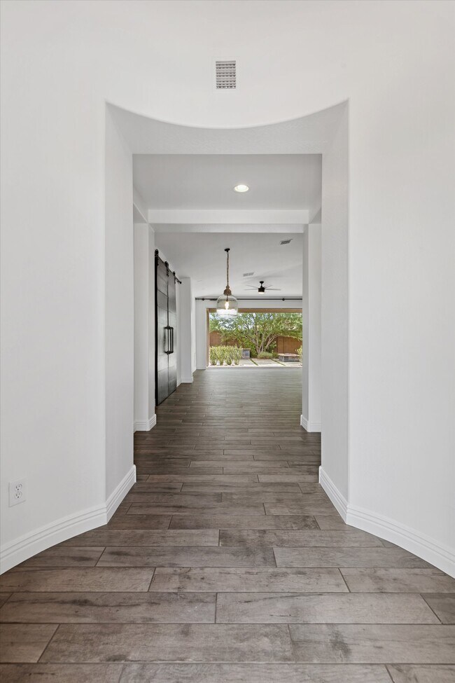 Foto del edificio - 4713 S Aileron Ln