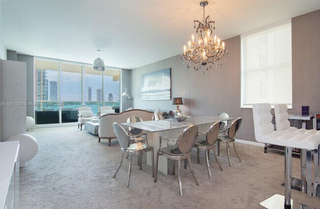 Foto del edificio - 3340 NE 190th St