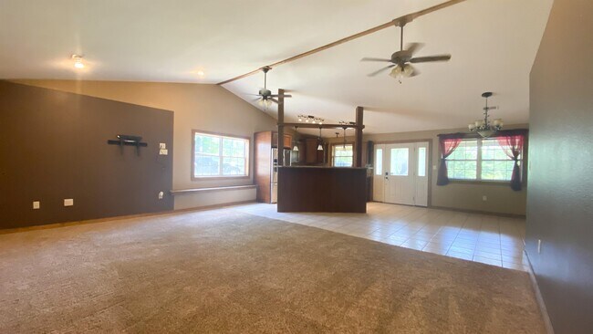 Building Photo - 32883 Maries Rd 504