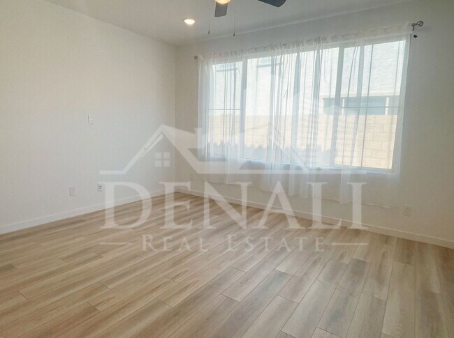 Foto del edificio - 1365 W Bluejay Dr