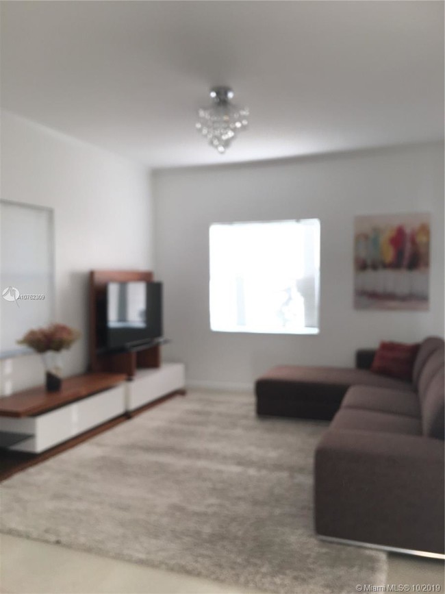 Building Photo - 561  Racquet Club Rd  22 Weston Fl 33326