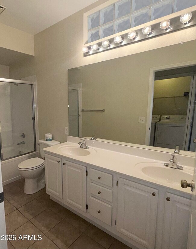 Foto del edificio - 16013 S Desert Foothills Pkwy