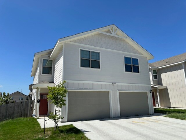 Building Photo - 10310 Candlewood Wy