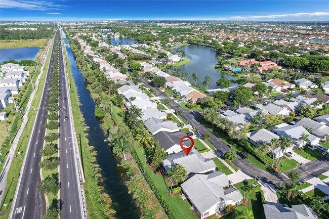 Foto del edificio - 2730 SE 7th Pl