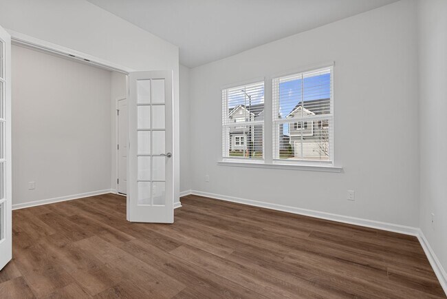 Building Photo - Brand New 5-Bedroom Home Available Now!