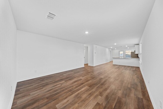 Foto del edificio - 817 Heartseed Ave