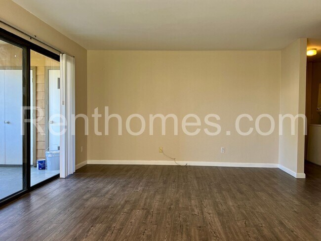Building Photo - Mira Mesa, 8545 Summerdale Rd #225, Granit...