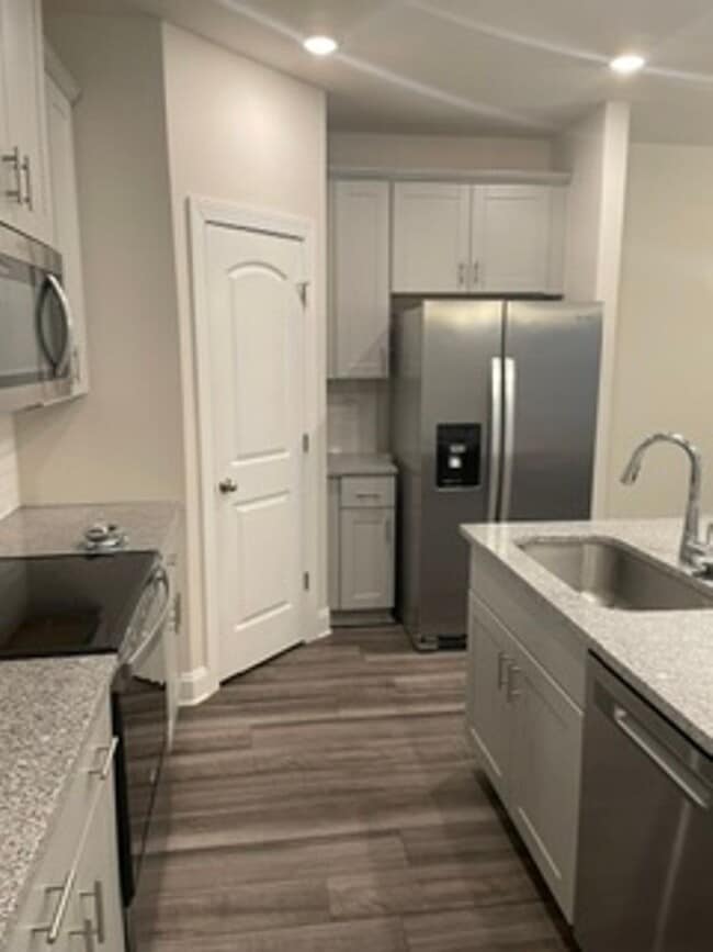 Building Photo - 4506 Skywood Ln