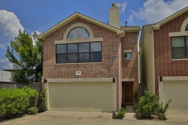 Excelente final apartamento! - 650 W Cross St