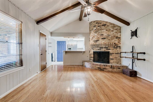Building Photo - 3911 Black Locust Dr