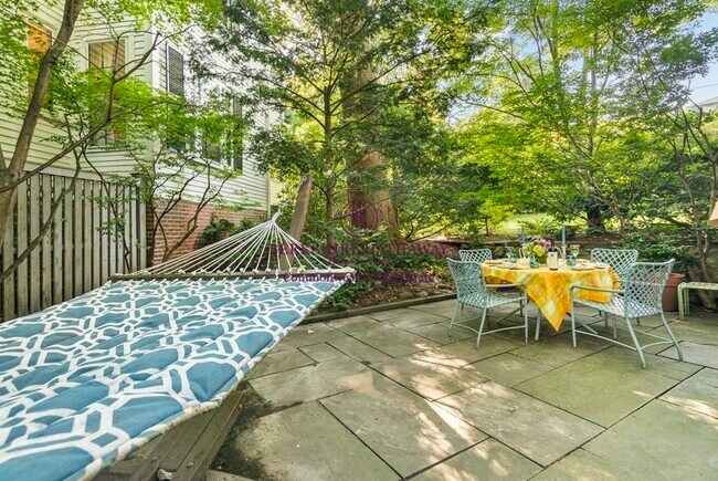 Foto del edificio - 80 Buckingham St