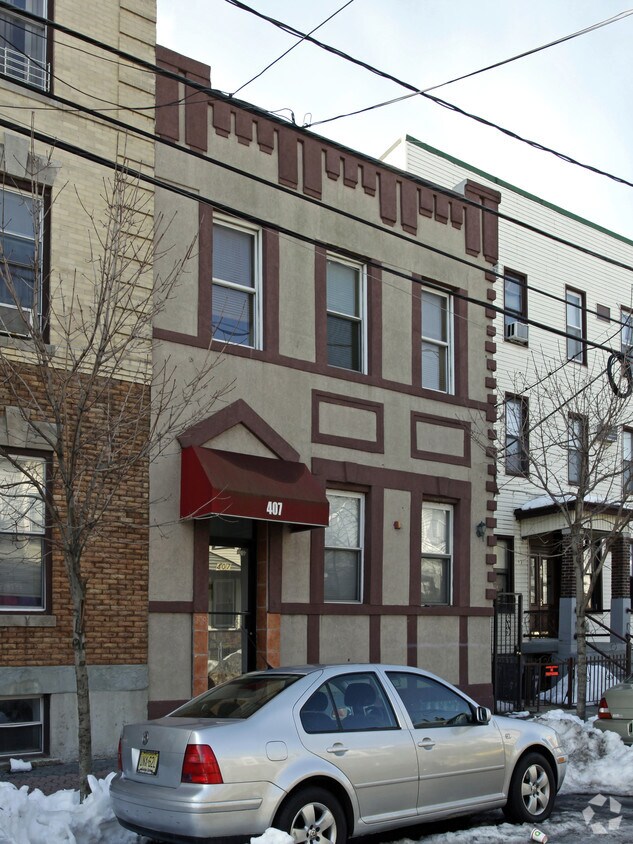 Primary Photo - 407 59th St