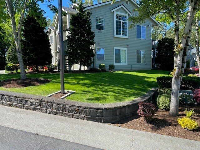 Building Photo - 3340 Southbend Pl