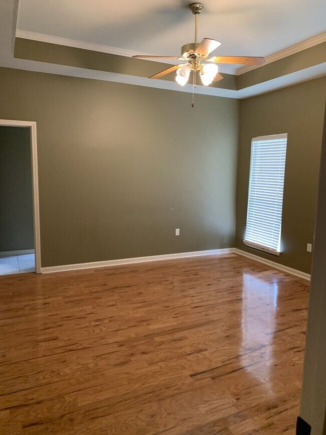 Building Photo - Meadow Wood Park Home