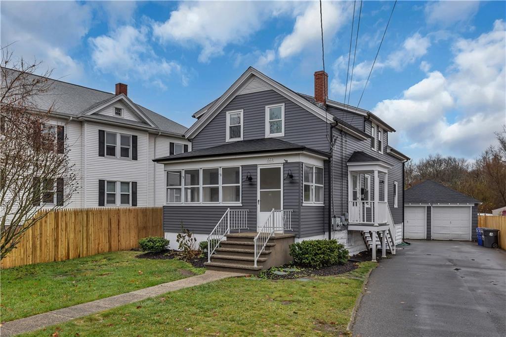 223 Child St Unit 1, Warren, RI 02885 Room for Rent in Warren, RI