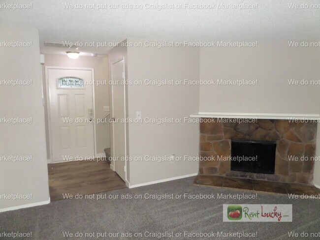 Foto del edificio - Freshly Updated 3-Bedroom Duplex w/Attached Garage in Great Federal Way Location!!