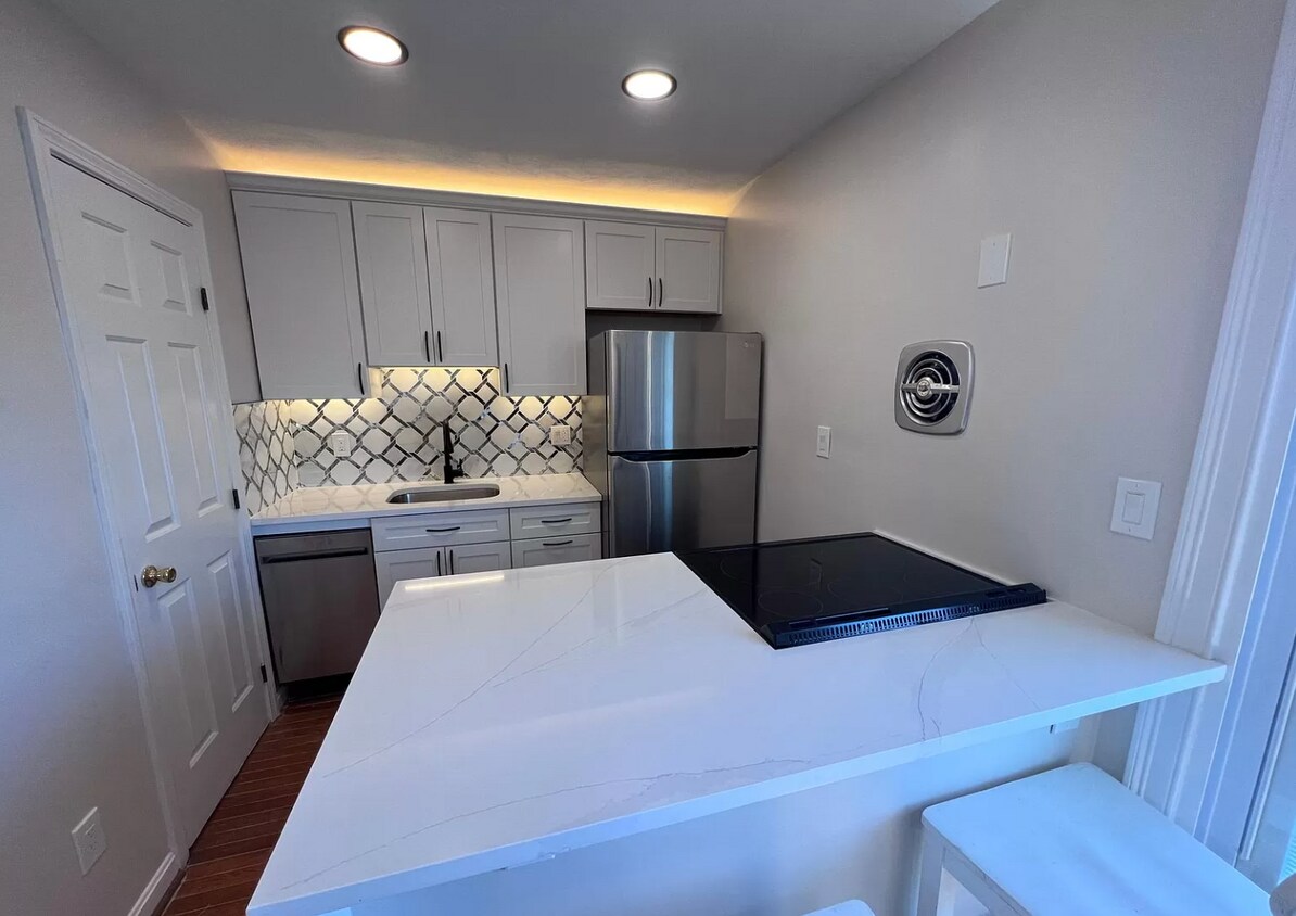 Foto principal - 608 Dorchester Ave