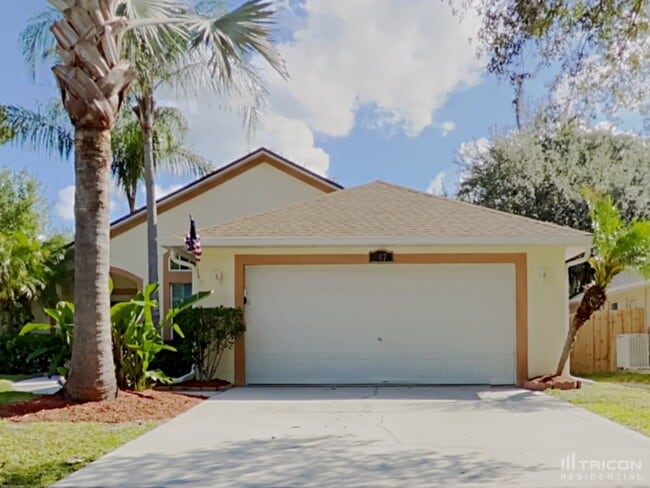 Building Photo - 607 Coral Way