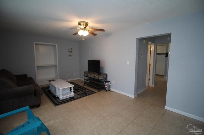 Foto del edificio - 950 Coronado Dr