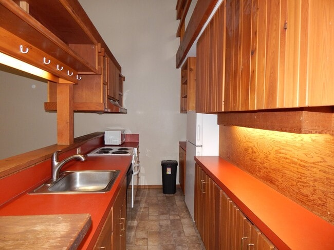 Building Photo - 3655 Teton Dr