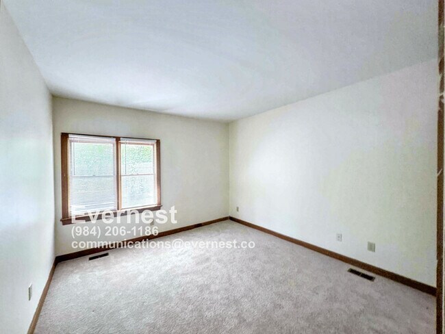 Foto del edificio - 101 Granby Ct