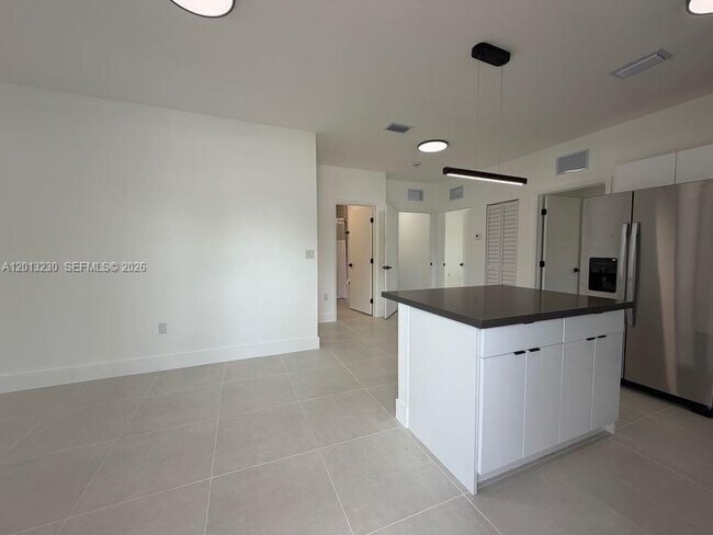 Foto del edificio - 1440 NW 61st St