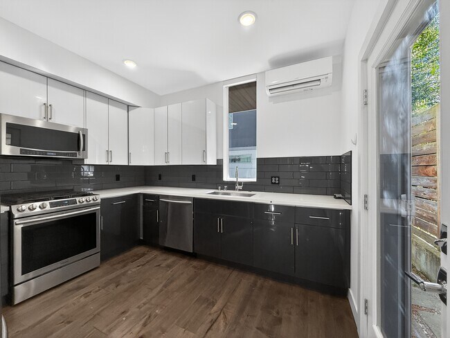 Foto del edificio - 809 NW 52nd St