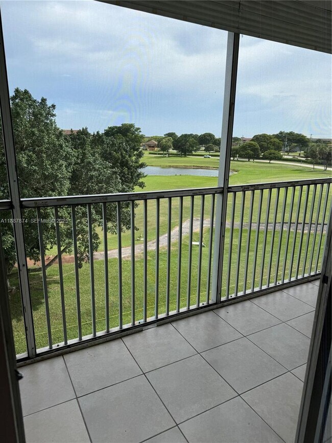 Foto del edificio - 13550 SW 6th Ct