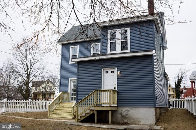 Building Photo - 178 Franklin St