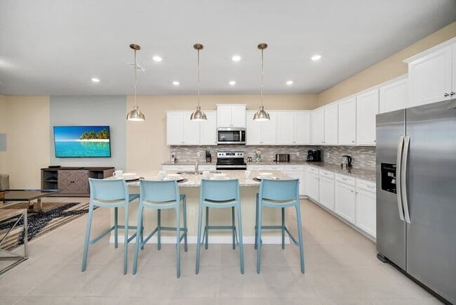 Building Photo - 2130LC  Brand New 9Bd Mansion Pool/ Spa At...