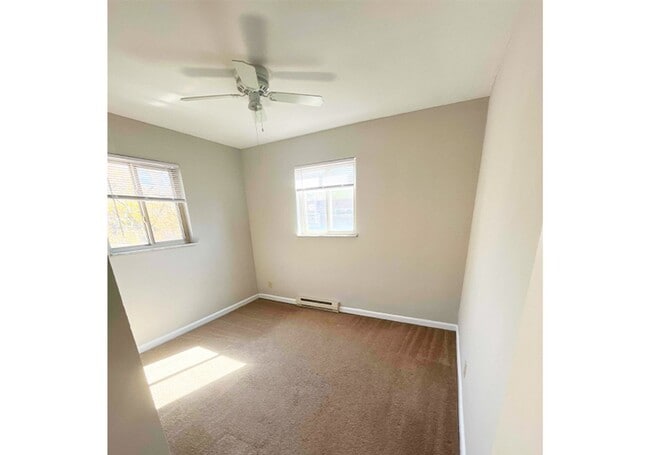 Building Photo - 562 Lowell Ave