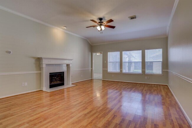 Building Photo - 13702 Country Green Ct