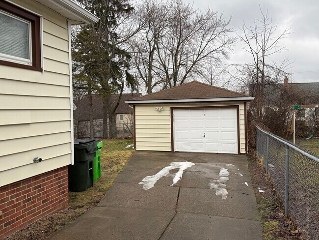 Foto del edificio - 5409 E 131st St