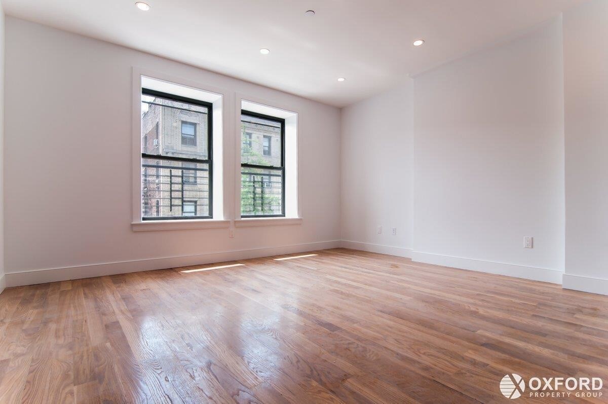 Primary Photo - 321 West 139th Street
