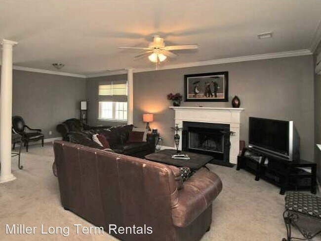 Building Photo - 3 br, 2.5 bath House - 79 10th Avenue