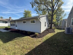 Building Photo - 2557 Bristol Rd