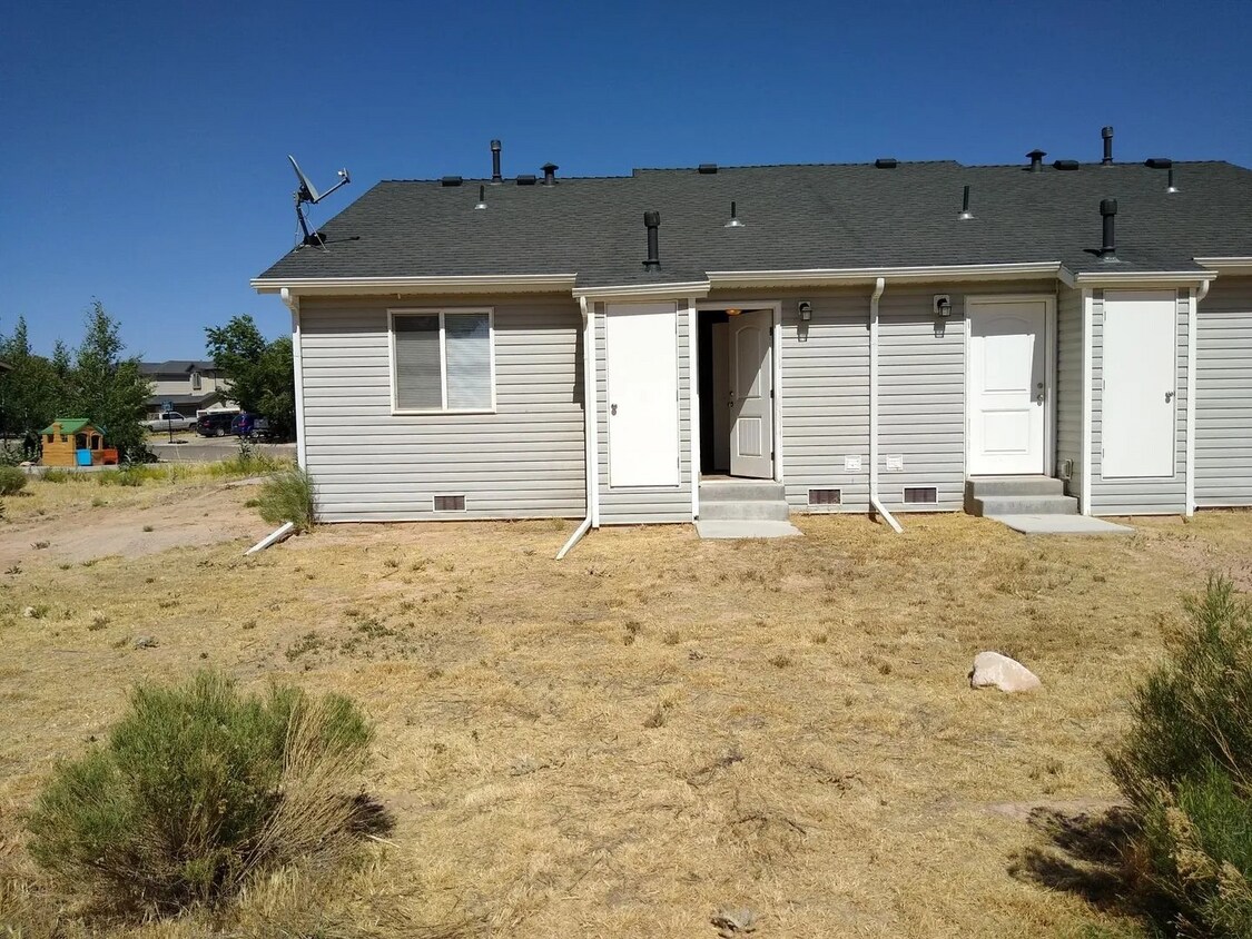 Building Photo - Mountain Valley Trial