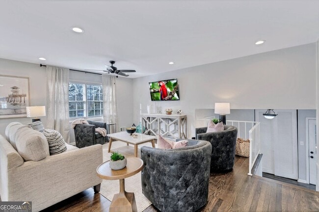 Foto del edificio - 2480 Powers Ferry Dr SE