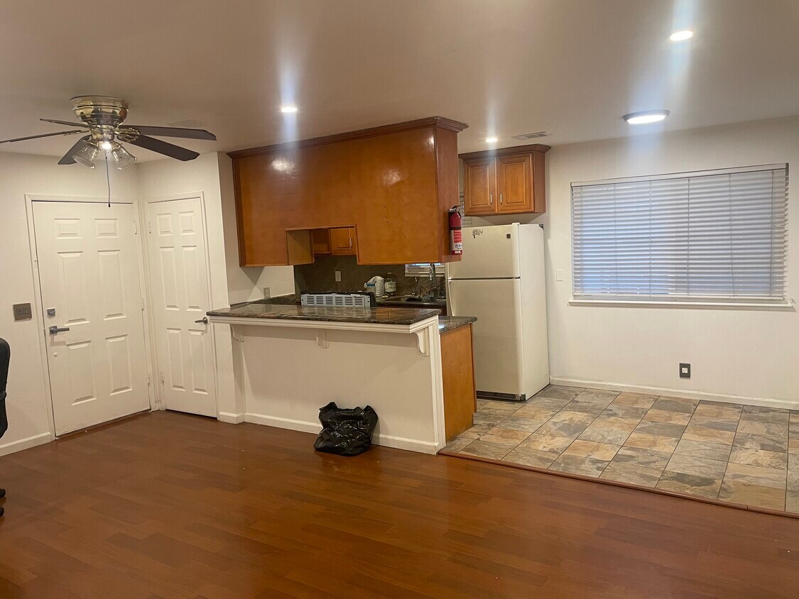 Primary Photo - 2492 Golzio Ct
