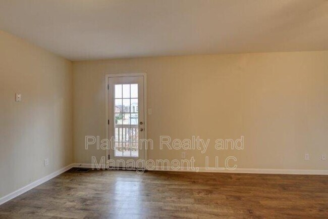 Building Photo - 1716 Thistlewood Dr