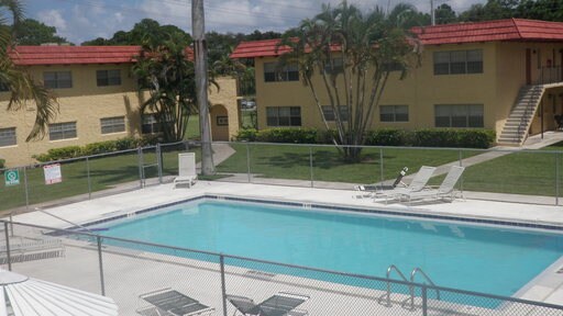 Building Photo - 525 Kirk Rd