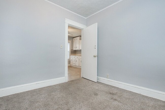 Foto del edificio - 2811 Henninger Rd