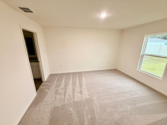 Foto del edificio - 2440 NW 22nd Ct