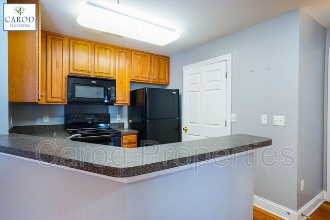 Foto del edificio - 6351 Park Creek Dr