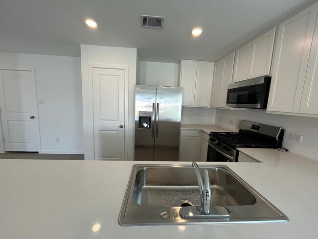 Foto del edificio - 9215 Speckled Trout Dr