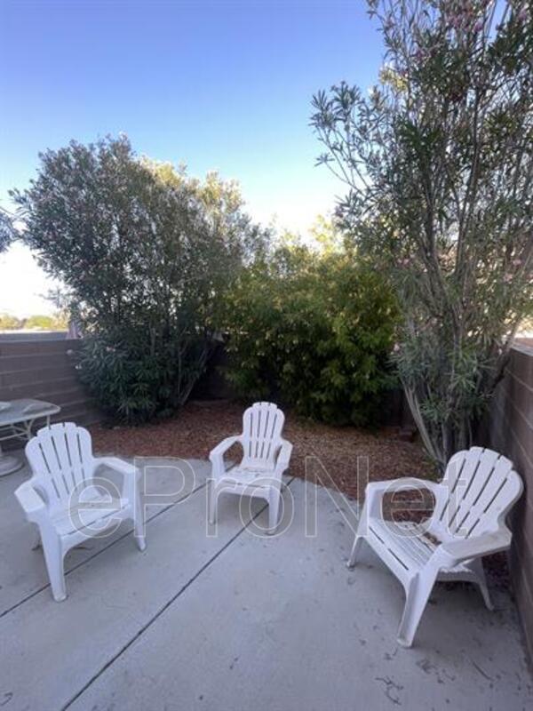 Foto del edificio - 2760 Stargate St