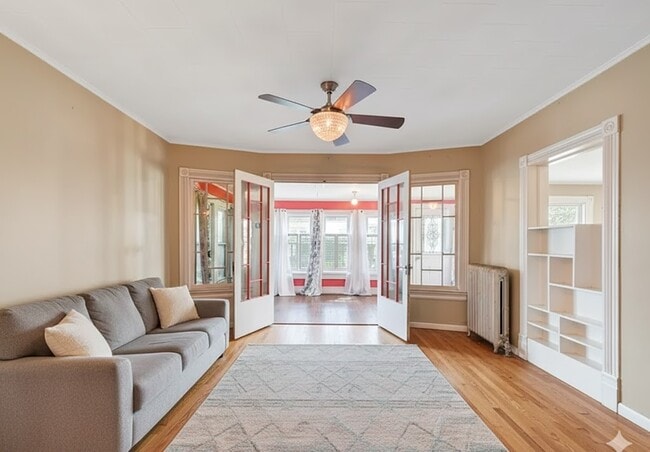 Building Photo - 227 Stephen Ave