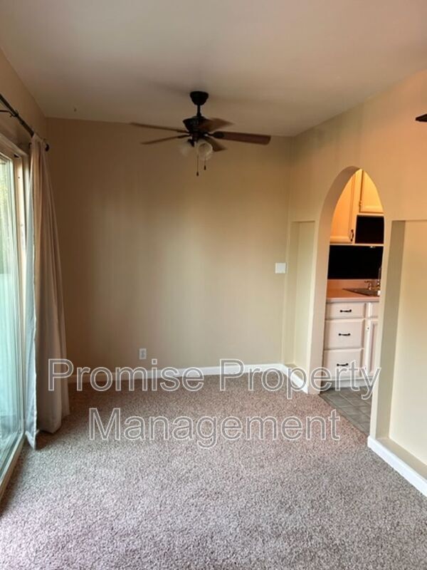 Foto del edificio - 2929 Fire Mountain Dr