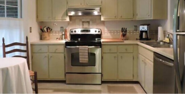 Foto del edificio - 956 Huntwood Ln
