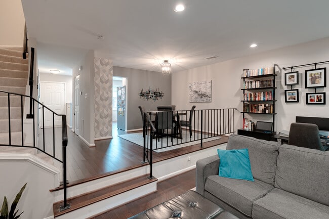 Building Photo - 6006 Sweet Dale Ct